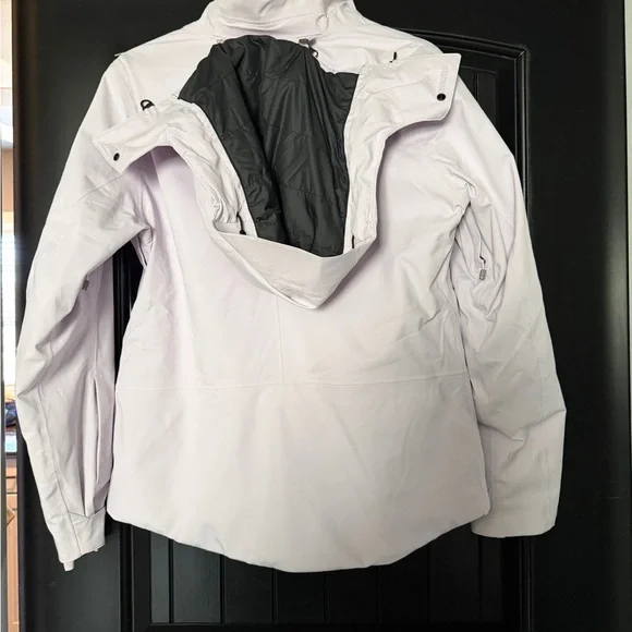 New Never worn The North Face Women's Lavender Fog Ski Jacket